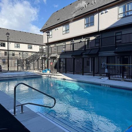 Joe'S Contemporary 2 King Bedrooms Vacation Home In キャンモア エクステリア 写真