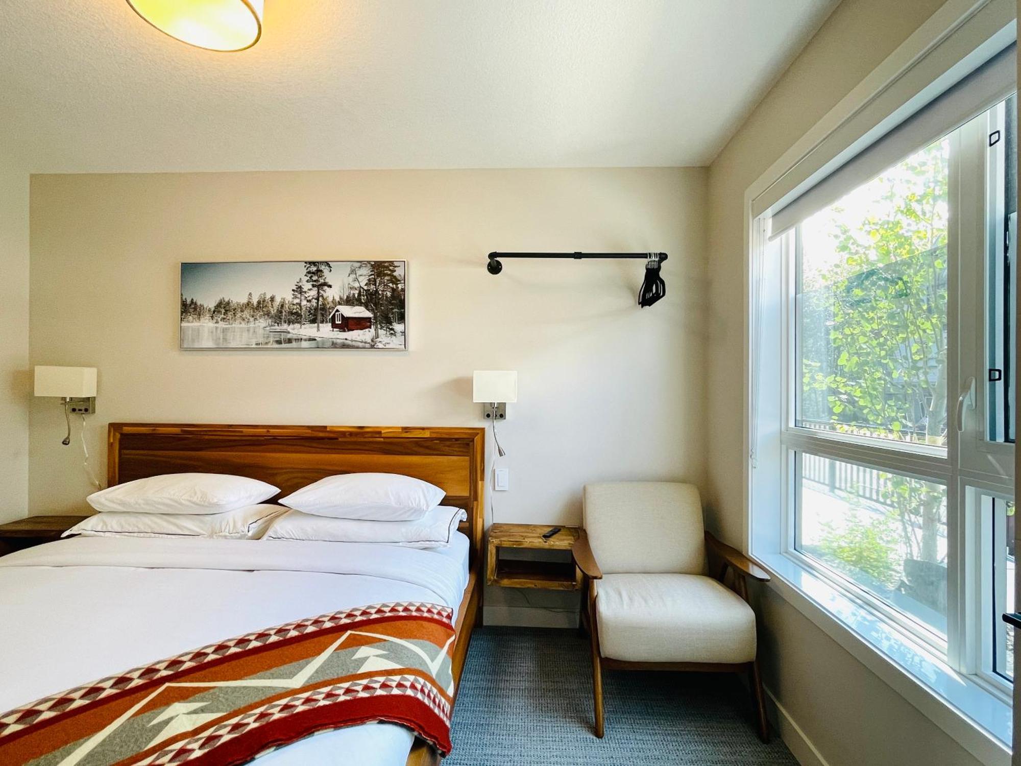 Joe'S Contemporary 2 King Bedrooms Vacation Home In キャンモア エクステリア 写真